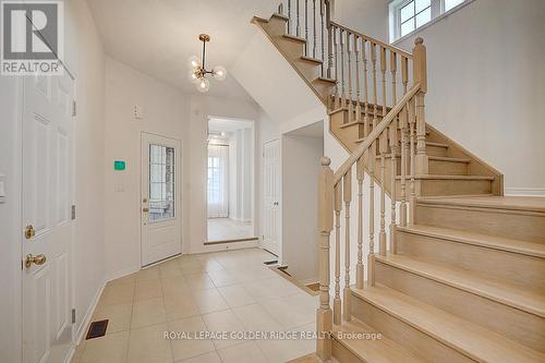 136 Ness Drive, Richmond Hill, ON - Indoor Photo Showing Other Room