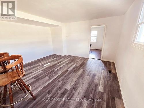 5 Kim Avenue, Timmins (Ts - Trailer Parks), ON - Indoor Photo Showing Other Room