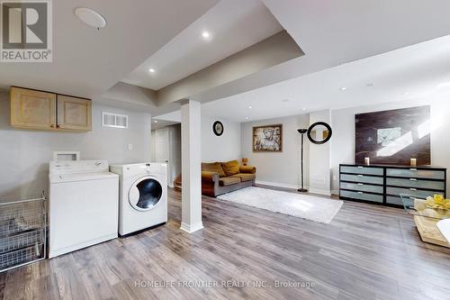 102 Betony Drive, Richmond Hill, ON - Indoor Photo Showing Laundry Room