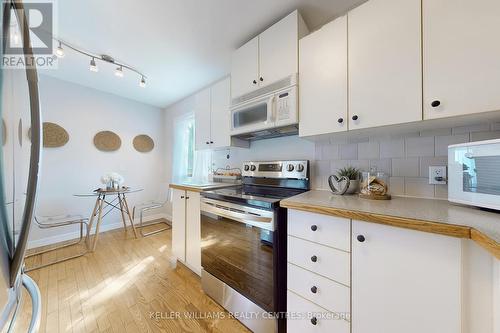 16 - 124 Wales Avenue, Markham, ON - Indoor Photo Showing Kitchen