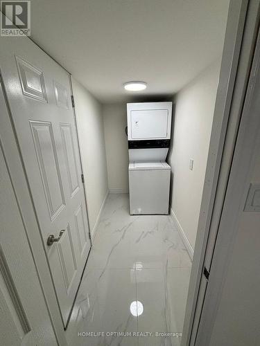 262 W Park Avenue, Bradford West Gwillimbury, ON - Indoor Photo Showing Laundry Room