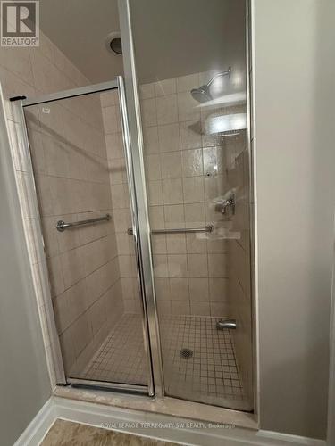 328 - 58 Marine Parade Drive, Toronto, ON - Indoor Photo Showing Bathroom