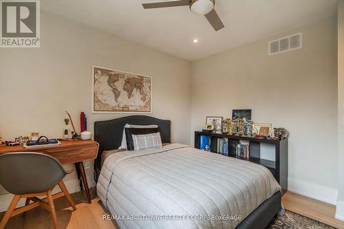 561 Rebecca Street, Oakville, ON - Indoor Photo Showing Bedroom