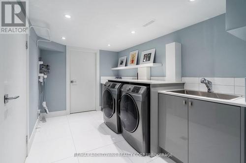 561 Rebecca Street, Oakville, ON - Indoor Photo Showing Laundry Room