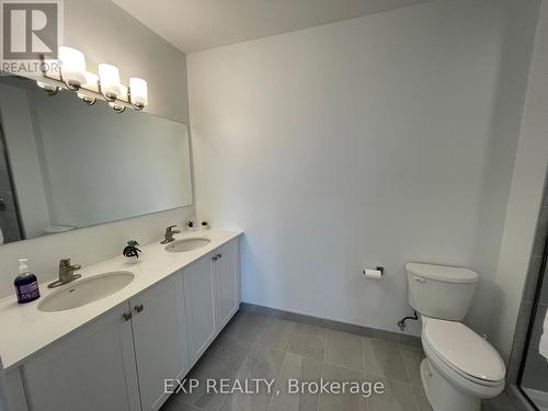 Ph2 - 19 West Street N, Kawartha Lakes, ON - Indoor Photo Showing Bathroom