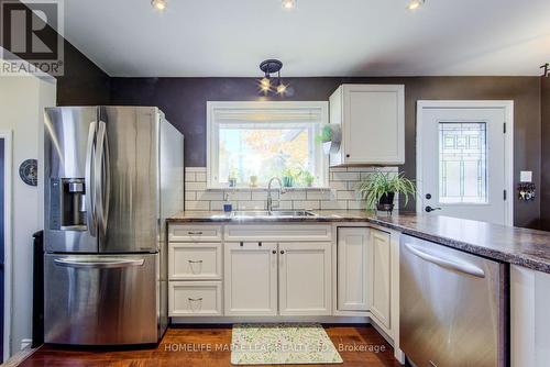 14 Webb Street E, East Luther Grand Valley, ON - Indoor Photo Showing Kitchen With Double Sink