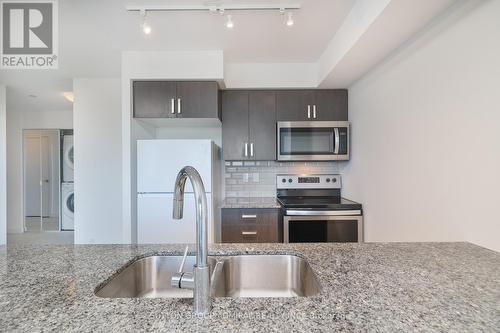 809 - 8 Trent Avenue, Toronto, ON - Indoor Photo Showing Kitchen With Double Sink With Upgraded Kitchen