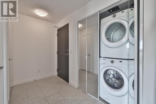 809 - 8 Trent Avenue, Toronto, ON - Indoor Photo Showing Laundry Room