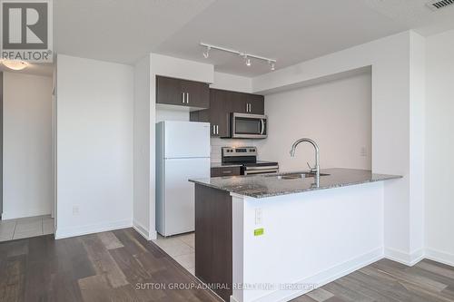 809 - 8 Trent Avenue, Toronto, ON - Indoor Photo Showing Kitchen