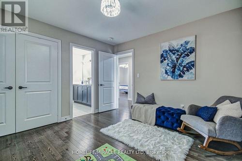 140 Morra Avenue, Caledon, ON - Indoor Photo Showing Living Room