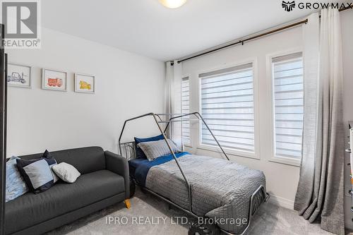 112 Freedom Crescent, Hamilton, ON - Indoor Photo Showing Bedroom