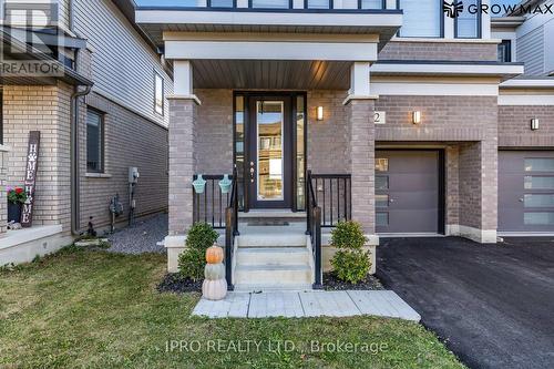 112 Freedom Crescent, Hamilton, ON - Outdoor