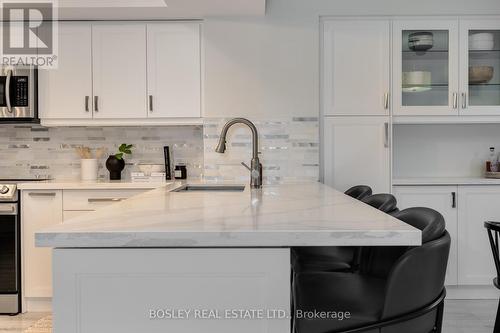 115 - 1200 Don Mills Road, Toronto, ON - Indoor Photo Showing Kitchen With Upgraded Kitchen