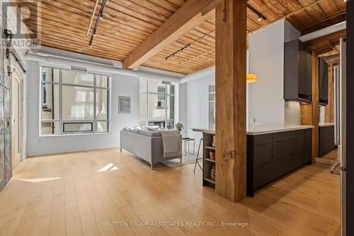 109 - 993 Queen Street W, Toronto, ON - Indoor