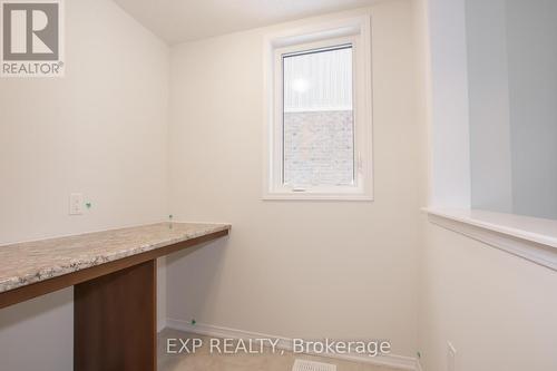 8005 Odell Crescent, Niagara Falls, ON - Indoor Photo Showing Other Room