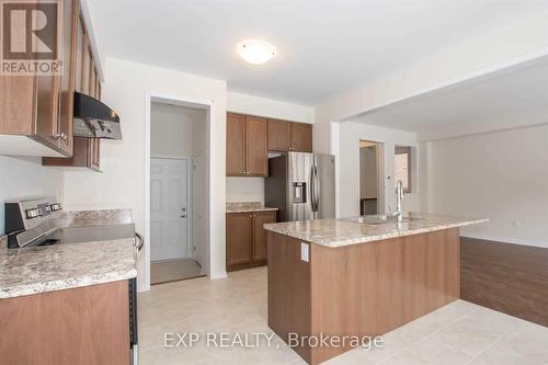 8005 Odell Crescent, Niagara Falls, ON - Indoor Photo Showing Kitchen With Double Sink