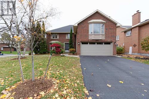 398 Barclay Crescent, Oakville, ON - Outdoor