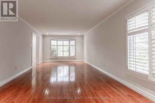 398 Barclay Crescent, Oakville, ON - Indoor Photo Showing Other Room