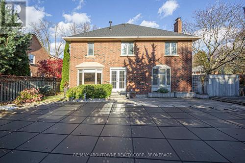 398 Barclay Crescent, Oakville, ON - Outdoor