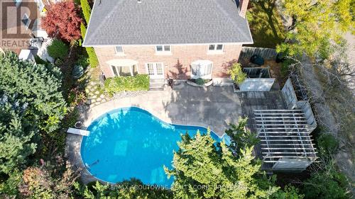 398 Barclay Crescent, Oakville, ON - Outdoor With In Ground Pool