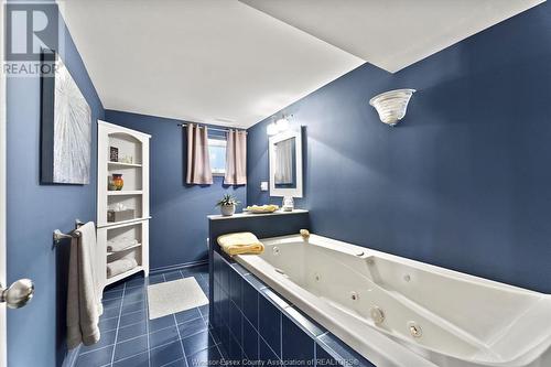 467 Richmond Street, Amherstburg, ON - Indoor Photo Showing Bathroom