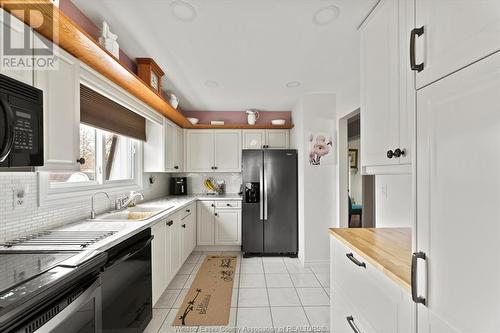 467 Richmond Street, Amherstburg, ON - Indoor Photo Showing Kitchen