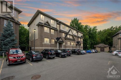 1032 Beryl Private Unit#E, Ottawa, ON - Outdoor