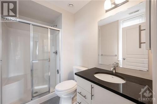 1032 Beryl Private Unit#E, Ottawa, ON - Indoor Photo Showing Bathroom