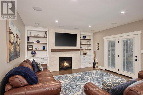 86 Mill Street, Middlesex Centre (Ilderton), ON - Indoor Photo Showing Living Room With Fireplace