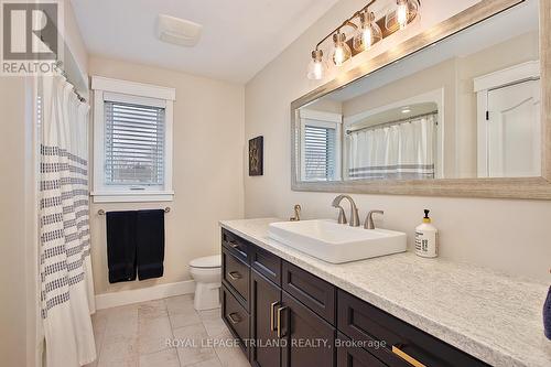 86 Mill Street, Middlesex Centre (Ilderton), ON - Indoor Photo Showing Bathroom