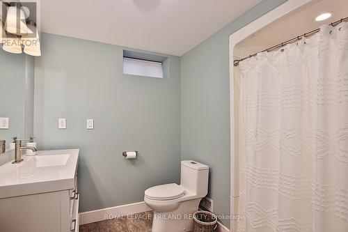 86 Mill Street, Middlesex Centre (Ilderton), ON - Indoor Photo Showing Bathroom