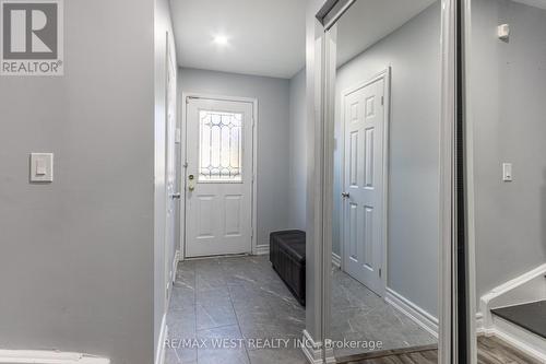 18 - 6157 Kingston Road, Toronto, ON - Indoor Photo Showing Other Room