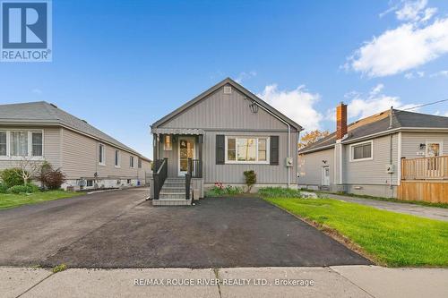 222 B Hibbert Avenue, Oshawa, ON - Outdoor With Facade