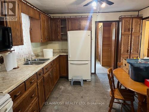 30 West Street, Sudbury Remote Area, ON - Indoor Photo Showing Kitchen With Double Sink