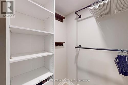 63 - 2441 Greenwich Drive, Oakville, ON - Indoor With Storage