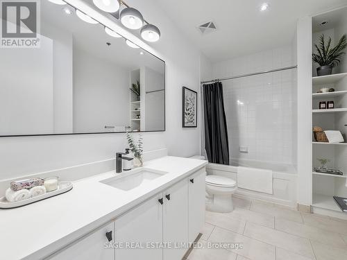 504 - 43 Hanna Avenue, Toronto, ON - Indoor Photo Showing Bathroom