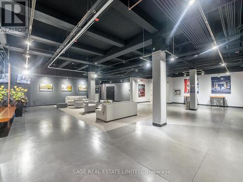 504 - 43 Hanna Avenue, Toronto, ON - Indoor Photo Showing Garage