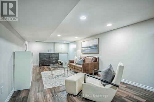 119 Court Street N, Milton, ON - Indoor Photo Showing Living Room