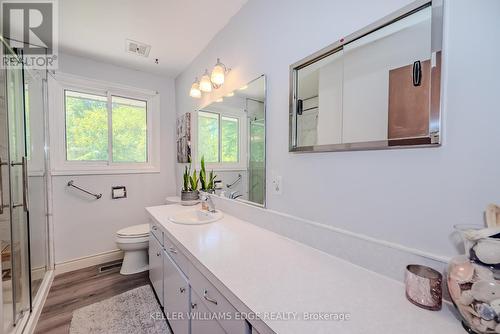 29 Mountsberg Road, Hamilton, ON - Indoor Photo Showing Bathroom