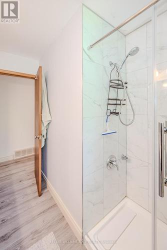 29 Mountsberg Road, Hamilton, ON - Indoor Photo Showing Bathroom