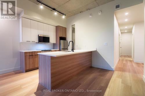 408 - 24 Augusta Street, Hamilton, ON - Indoor Photo Showing Kitchen