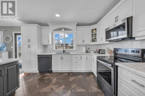 626 #50 Haldimand Road, Haldimand, ON - Indoor Photo Showing Kitchen