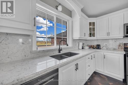 626 #50 Haldimand Road, Haldimand, ON - Indoor Photo Showing Kitchen With Double Sink