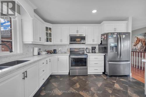 626 #50 Haldimand Road, Haldimand, ON - Indoor Photo Showing Kitchen With Double Sink