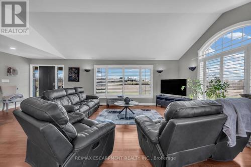 626 #50 Haldimand Road, Haldimand, ON - Indoor Photo Showing Living Room