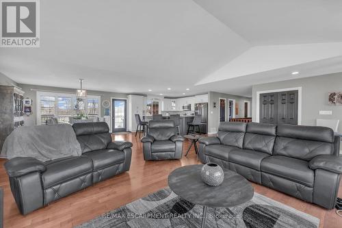 626 #50 Haldimand Road, Haldimand, ON - Indoor Photo Showing Living Room