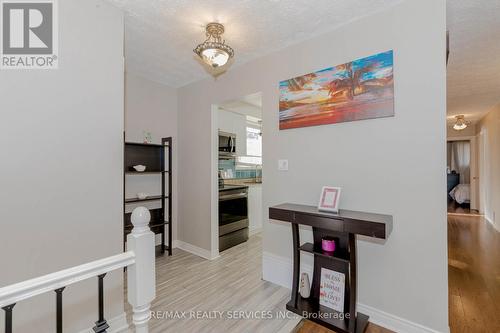 7746 Jubilee Drive, Niagara Falls, ON - Indoor Photo Showing Other Room