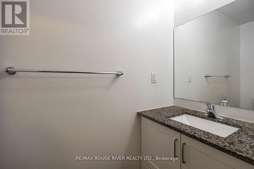 402 - 109 King Avenue E, Clarington (Newcastle), ON - Indoor Photo Showing Bathroom