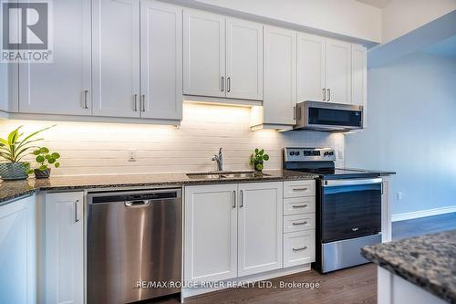 402 - 109 King Avenue E, Clarington (Newcastle), ON - Indoor Photo Showing Kitchen With Double Sink With Upgraded Kitchen