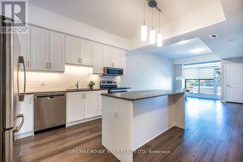 402 - 109 King Avenue E, Clarington (Newcastle), ON - Indoor Photo Showing Kitchen With Upgraded Kitchen